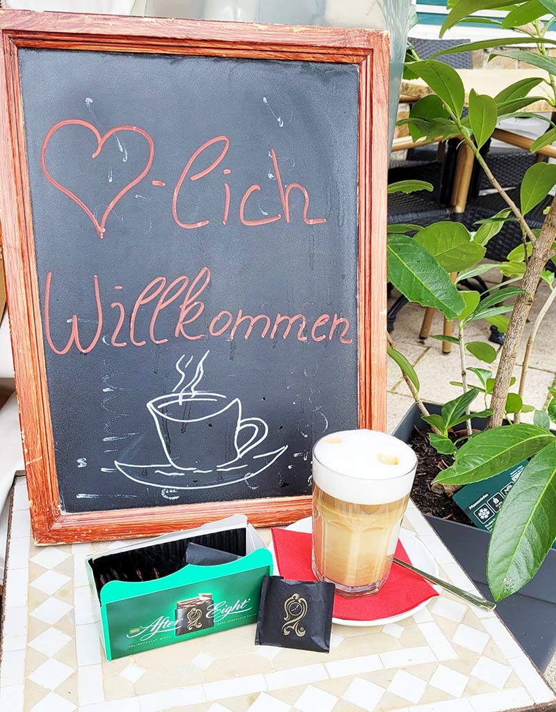 Cafe Seestrasse Magdeburg - After Eight Schokolade an der Elbe